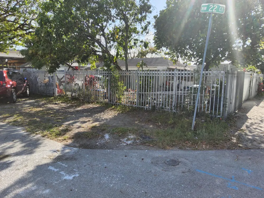 CAG-317229 Photo 4